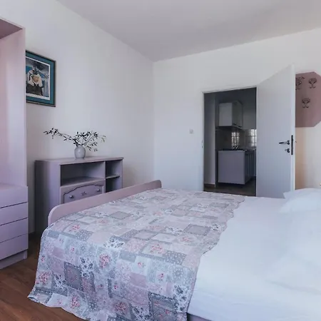 Porta Apartmán *