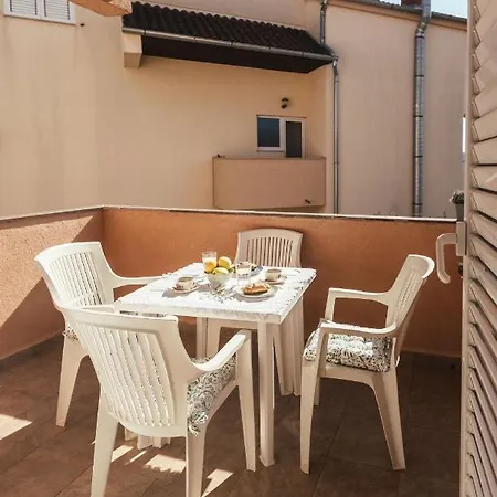 Porta Apartment
